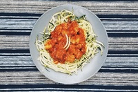 Zucchini noodle curry bowl with chicken