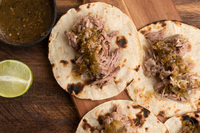 Slow cooker carnitas taocs