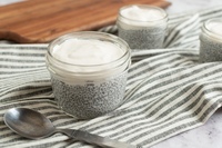 Chia yogurt parfait
