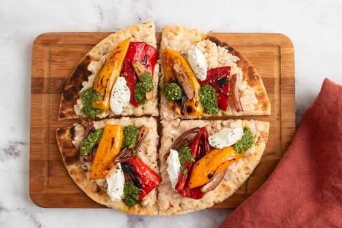 Pesto veggie flatbread