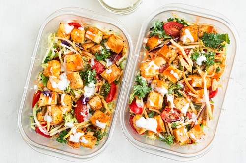 Buffalo tofu & slaw salad
