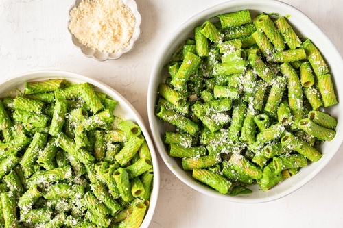 Grünkohl- und Hüttenkäse-Pasta