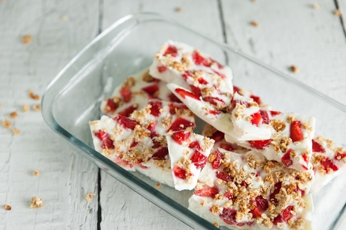 Strawberry yogurt bark