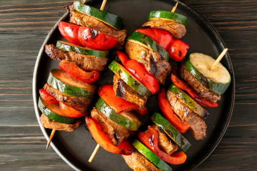 Brochetas asiáticas de ternera y verduras