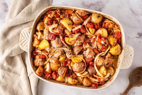 Cazuela chipriota de pollo y patatas ttavas