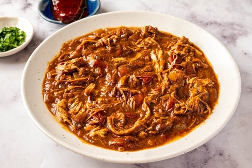 Slow cooker mole chicken