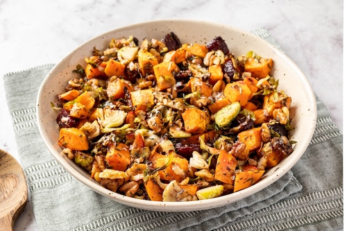 Ensalada tibia de coles de Bruselas y batata