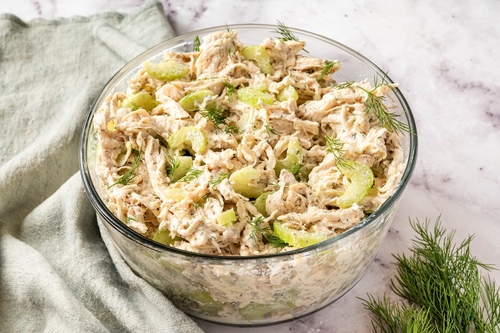 Hüttenkäse-Hähnchensalat