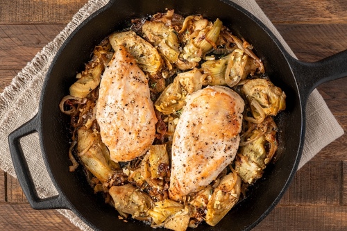 Gebackenes Hähnchen mit Artischockenherzen