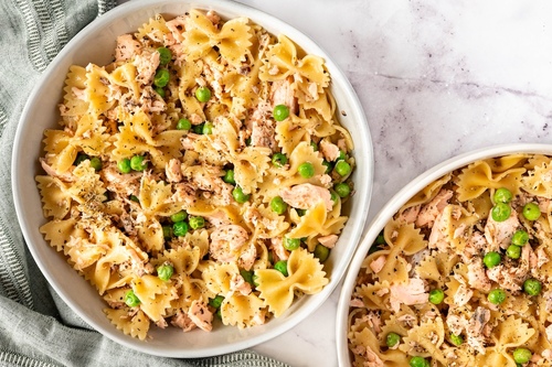 Pâtes au saumon et aux petits pois