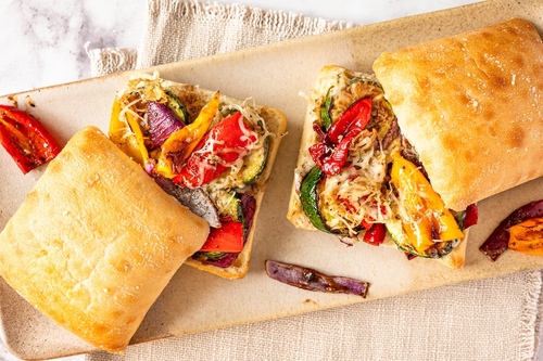 Sanduíche de vegetais assados ao balsâmico