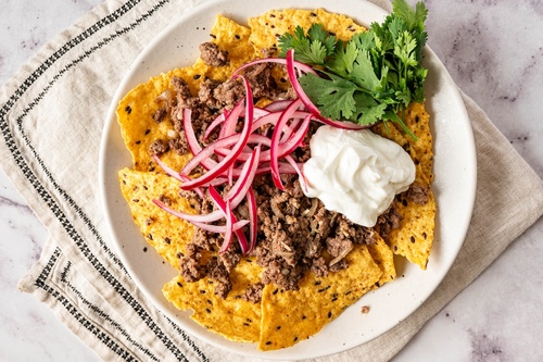 Libanesische Nachos mit Rindfleisch