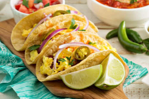 Tofu breakfast tacos with salsa