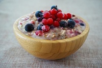 Overnight mixed berry protein oats w/ milk